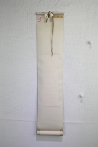 (4)