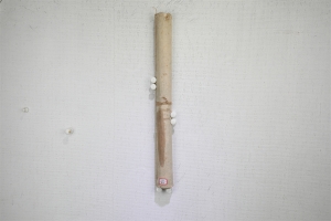 (7)