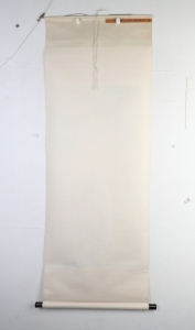 (4)